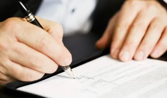 Arbeitsvertrag vor Antritt kündigen – Das muss man beachten